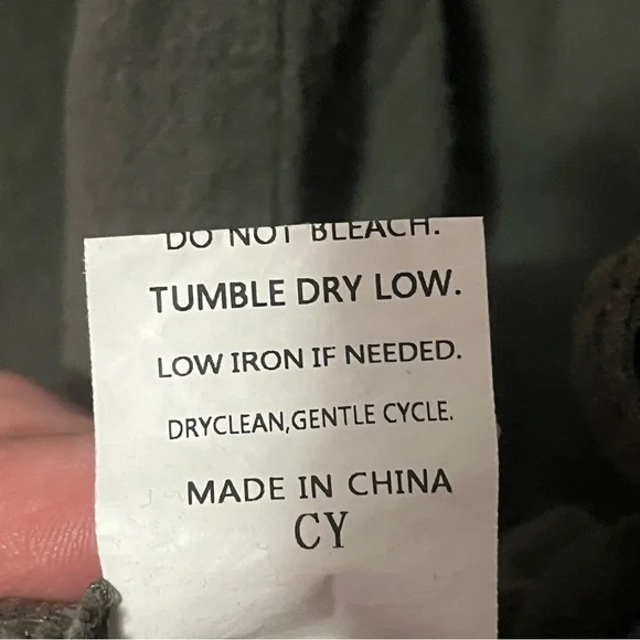 🌟🌟Elegant Olive Button-Up Romper - Picture 7 of 8